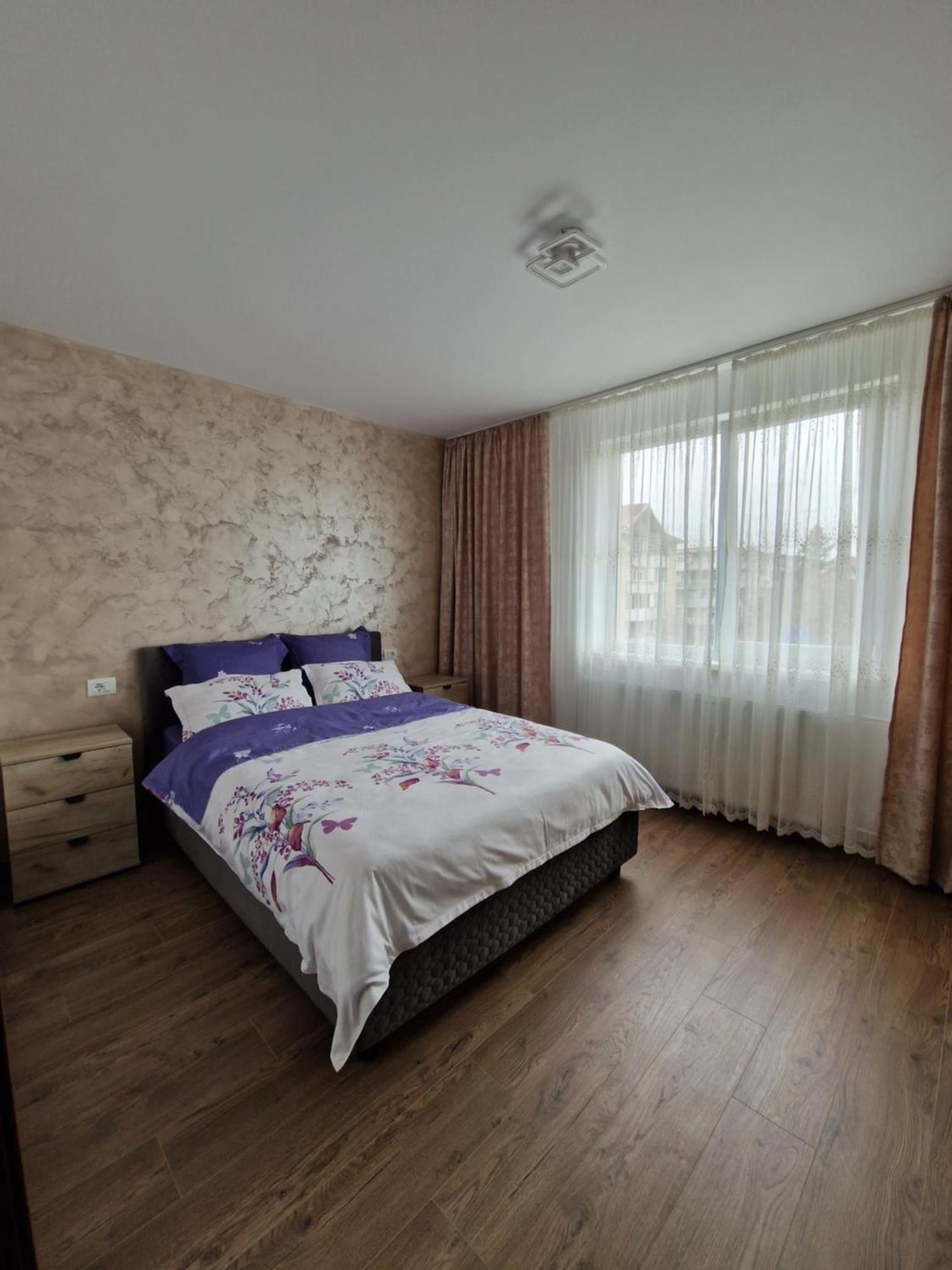 Downtown Apartment Ramnicu Valcea Exterior photo