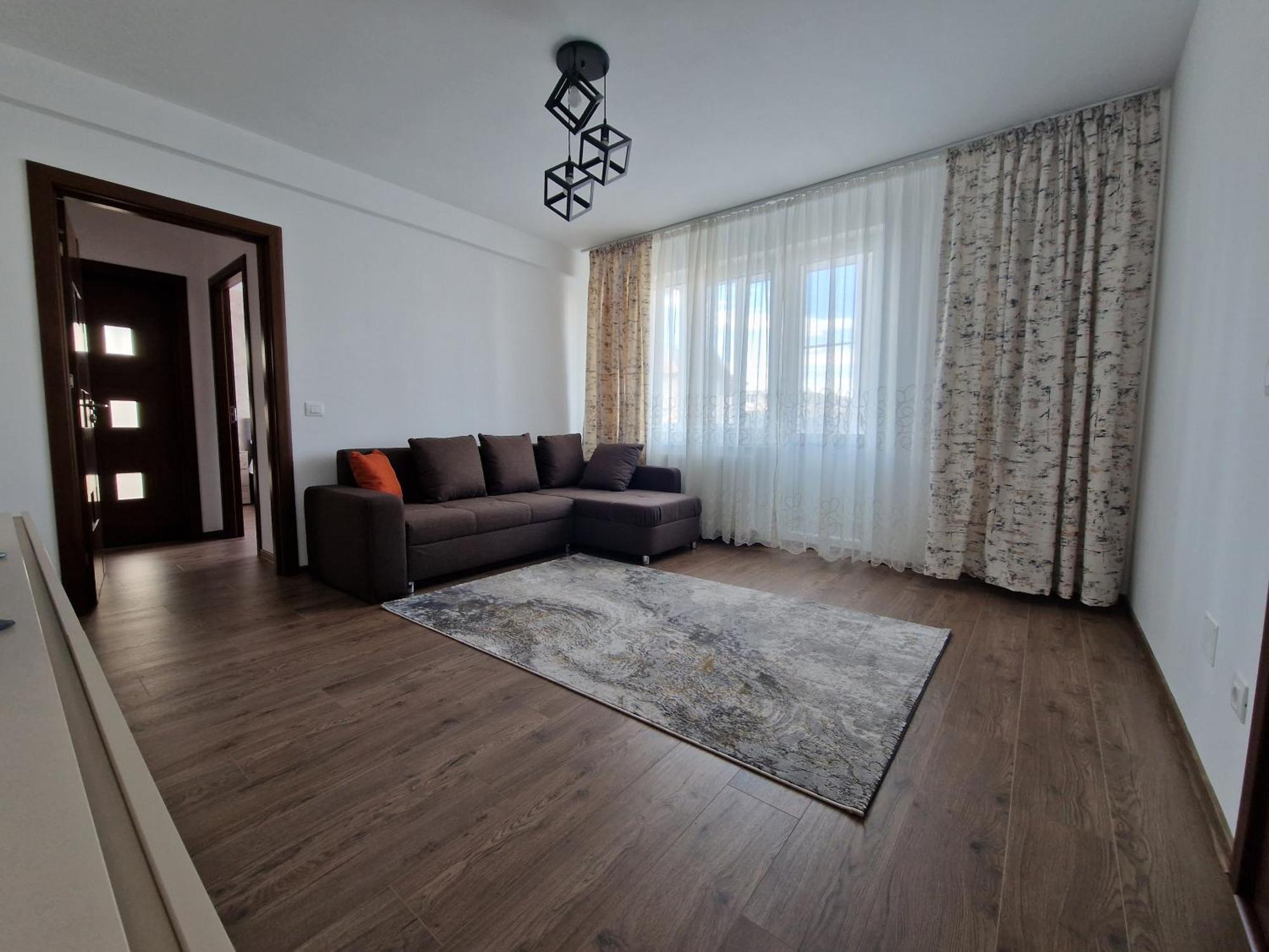 Downtown Apartment Ramnicu Valcea Exterior photo