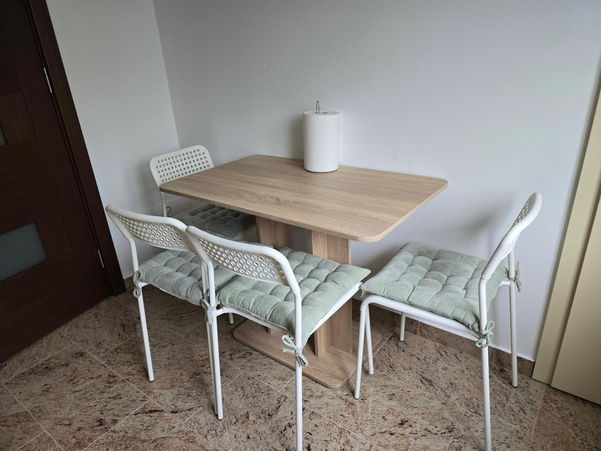 Downtown Apartment Ramnicu Valcea Exterior photo